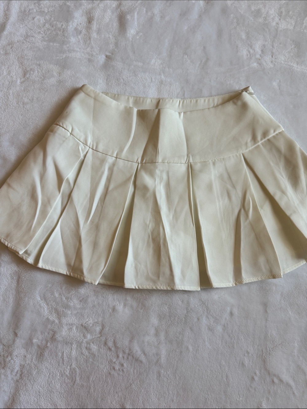 SHEIN Cream Pleated Mini Skirt